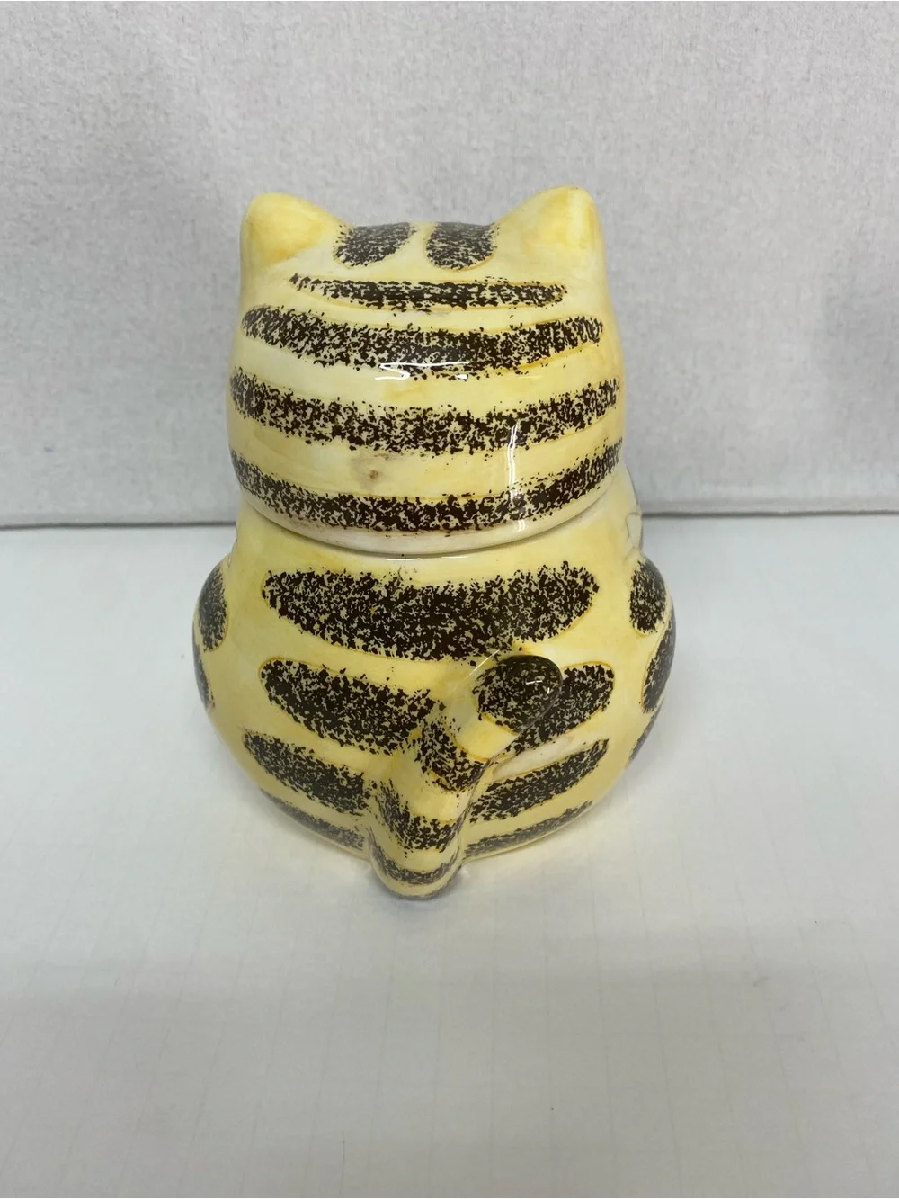 BHP@ NY Ceramic Yellow Striped Cat Treat Jar with Lid Blue Bow Whimsical Decor